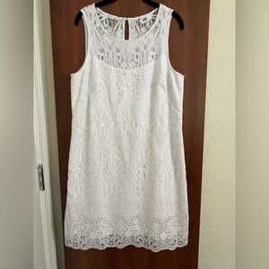 Elegant White Lace Shift Dress White House Black Market size 12 New WHBM